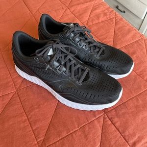 Saucony Kinvara 11 - Size 11